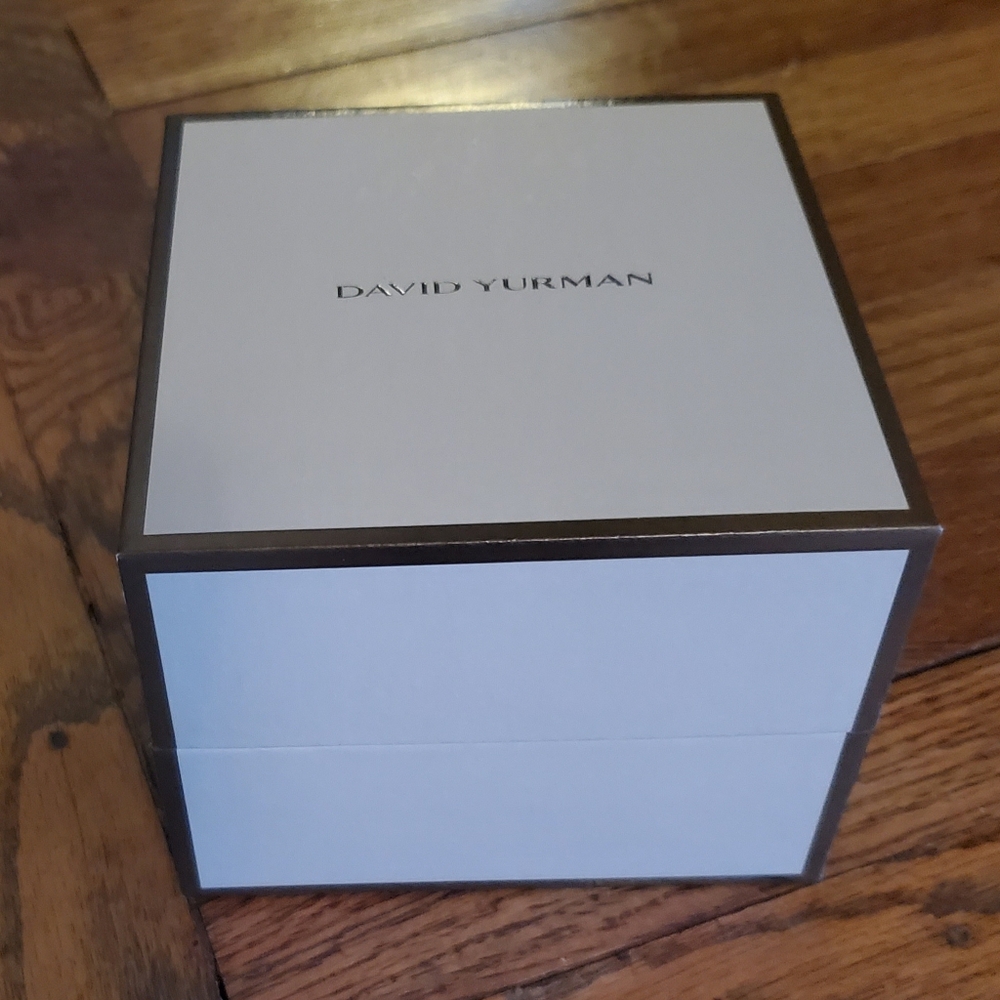 David Yurman Gift Box - Picture 3 of 3
